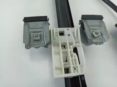 Second-hand car spare part passenger side right window regulator for skoda fabia ii (542) 1.6 tdi oem iam references 121304b  