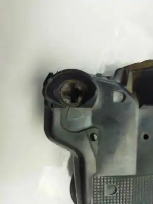 Second-hand car spare part left front door lock for toyota hilux vii pick-up (_n1_, _n2_, _n3_) 2.5 d-4d 4wd (kun25) oem iam references   