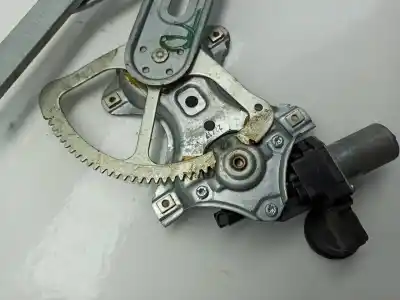 Second-hand car spare part passenger side right window regulator for toyota hilux vii pick-up (_n1_, _n2_, _n3_) 2.5 d-4d 4wd (kun25) oem iam references 857100k180  