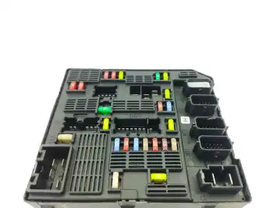 Second-hand car spare part fuse box unit for renault fluence (l3_) 1.5 dci (l30b) oem iam references 284b66346r  