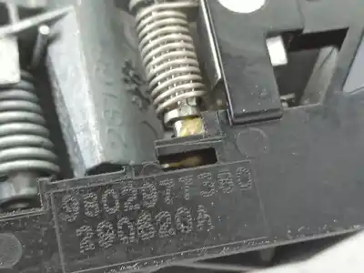 Автозапчасти б/у левая передняя наружная ручка за peugeot 208 ii (ub_, up_, uw_, uj_) 1.5 bluehdi 100 ссылки oem iam 9802977380  