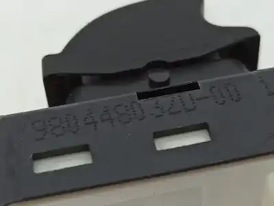 Автозапчастина б/у управління склами задніх правіх для peugeot 208 ii (ub_, up_, uw_, uj_) 1.5 bluehdi 100 посилання на oem iam 980448032d  