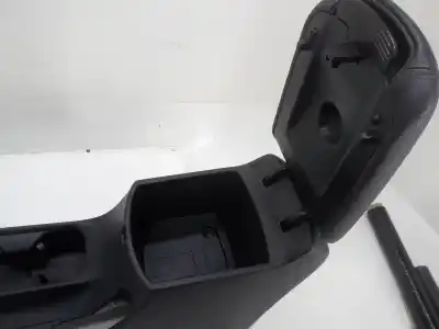 Автозапчастина б/у центральний подлокник для hyundai i30 (pde, pd, pden) 1.0 t-gdi посилання на oem iam 84610g4010  