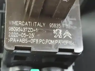 Pezzo di ricambio per auto di seconda mano modanatura per peugeot 208 ii (ub_, up_, uw_, uj_) 1.5 bluehdi 100 riferimenti oem iam 9823464380  