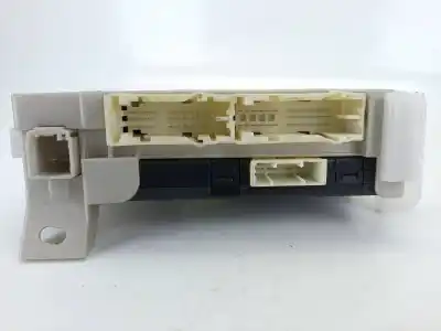 Автозапчасти б/у блок реле/предохранителей за toyota yaris (_p13_) 1.4 d (nlp130_) ссылки oem iam 892210d110  