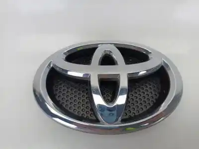 Pièce détachée automobile d'occasion emblème / logo pour toyota yaris active références oem iam 7531102140  