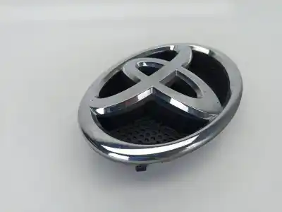 Pièce détachée automobile d'occasion emblème / logo pour toyota yaris active références oem iam 7531102140  