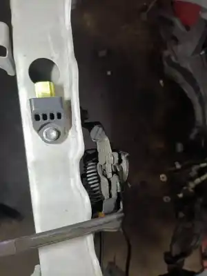 Автозапчастина б/у замок капота для toyota yaris (_p13_) 1.4 d (nlp130_) посилання на oem iam   