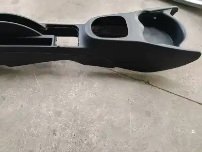 Автозапчасти б/у центральный подлокотник за toyota yaris (_p13_) 1.4 d (nlp130_) ссылки oem iam   
