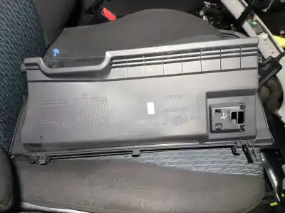 Автозапчастина б/у бардачок для toyota yaris (_p13_) 1.4 d (nlp130_) посилання на oem iam   