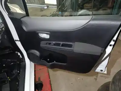 Автозапчасти б/у обивка передней правой двери за toyota yaris (_p13_) 1.4 d (nlp130_) ссылки oem iam 