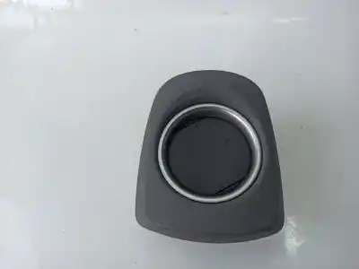 Автозапчасти б/у аэрационная решетка за toyota yaris (_p13_) 1.4 d (nlp130_) ссылки oem iam 554040d010b0