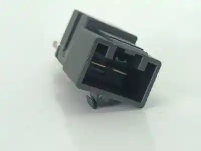 Peça sobressalente para automóvel em segunda mão relé para automóvel por renault megane iv fastback (b9a/m/n_) 1.2 tce 100 (b9ms) referências oem iam 283632499r  