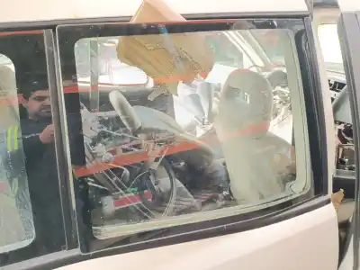 Peça sobressalente para automóvel em segunda mão VIDRO TRASEIRO DIREITO por NISSAN TERRANO II (R20)  Referências OEM IAM   