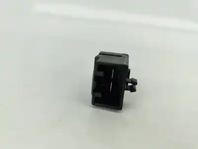 Second-hand car spare part relay for renault megane iv fastback (b9a/m/n_) 1.2 tce 130 (b9mr) oem iam references 283632499r