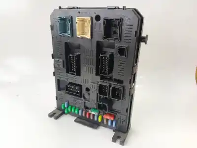 İkinci el araba yedek parçası röle/sigorta kutusu için peugeot 308 i (4a_, 4c_) 1.6 hdi oem iam referansları 966405918002  