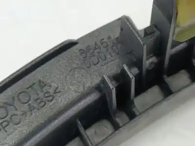 Автозапчасти б/у украшение задних фонаров за toyota yaris (_p13_) 1.4 d (nlp130_) ссылки oem iam 864510d010  