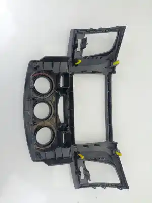 Second-hand car spare part tail lights embellisher for toyota hilux vii pick-up (_n1_, _n2_, _n3_) 2.5 d-4d 4wd (kun25) oem iam references 554200k410  