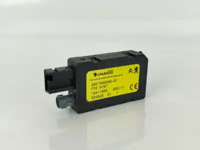 Second-hand car spare part antenna amplifier for citroen c4 grand picasso ii (da_, de_) 1.2 thp 130 oem iam references 9807982580