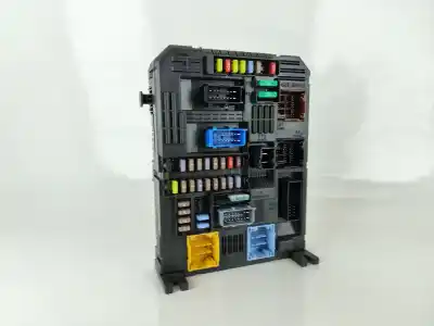 Second-hand car spare part fuse box unit for citroen c4 grand picasso ii (da_, de_) 1.2 thp 130 oem iam references 9819851380