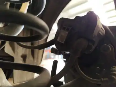 Автозапчасти б/у задний правый тормозной суппорт за seat leon st (5f8) 1.6 tdi ссылки oem iam 8v0615424d  