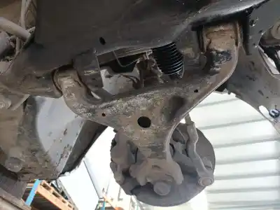 Pezzo di ricambio per auto di seconda mano Braccio Sospensione Superiore Anteriore Sinistro per MERCEDES VITO (W639) BASIC, COMBI 2.1 CDI Riferimenti OEM IAM A6393300410  