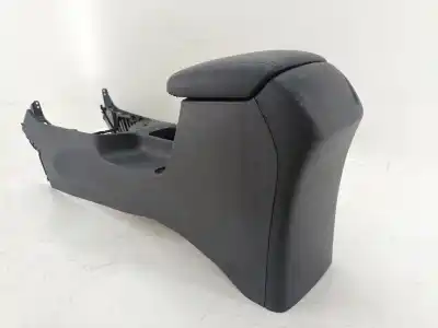 Автозапчастина б/у центральна консоль для hyundai i30 (pde, pd, pden) 1.6 crdi посилання на oem iam 84611g4300try  