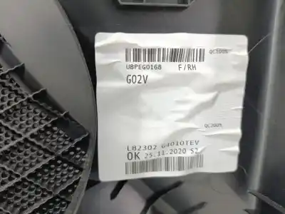 Автозапчастина б/у обработка передніх правіх дверей для hyundai i30 (pde, pd, pden) 1.6 crdi посилання на oem iam 82320g4000  