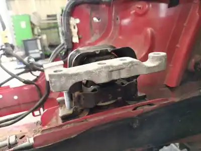 Second-hand car spare part right engine support for citroen c4 cactus 1.5 bluehdi 100 oem iam references 9824285580