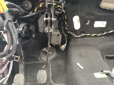 Tweedehands auto-onderdeel REMPEDAAL voor PEUGEOT 308 III (FB_, FH_, FP_, F3_) BLUEHDI 130 (FBYHZL, FBYHZT) OEM IAM-referenties 1611333680  