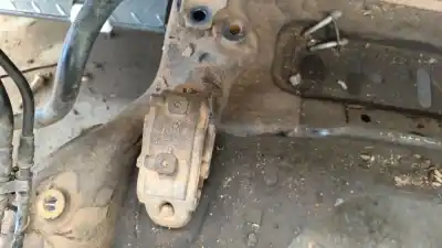 Автозапчастина б/у задня опора двигуна для land rover range rover evoque (l538) 2.2 d 4x4 посилання на oem iam lr011835  