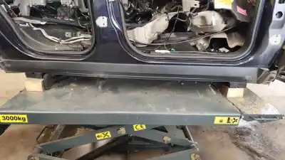 Автозапчастина б/у бічна сподниця для land rover discovery sport (l550) 2.0 d 4x4 посилання на oem iam lr058523