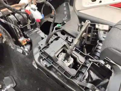 Автозапчасти б/у РЫЧАГ ПЕРЕКЛЮЧЕНИЯ ПЕРЕДАЧ за SEAT LEON ST (5F8) 1.6 TDI ссылки OEM IAM 5Q0711049  