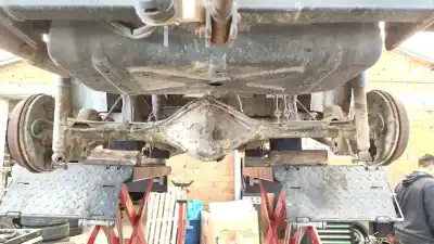 Peça sobressalente para automóvel em segunda mão diferencial traseiro por santana 300/350 1.6 hdi 4x4 referências oem iam 