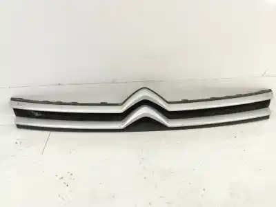 Автозапчасти б/у центральная решетка бампера за CITROEN JUMPY FURGÓN (V_) 2.0 BLUEHDI 120 ссылки OEM IAM 98117893XT  