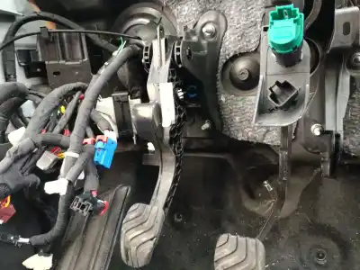 Автозапчастина б/у педаль зцеплення для renault captur ii (hf_) tce 90 (hfm6) посилання на oem iam 465401750r  