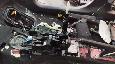 Pezzo di ricambio per auto di seconda mano leva del cambio per opel corsa f 1.2 (68) riferimenti oem iam 9845949380  