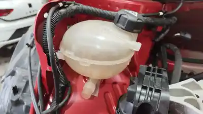 Pièce détachée automobile d'occasion vase d'expansion de liquide de refroidissement pour opel corsa f 1.2 (68) références oem iam 9824198680 Pièce détachée automobile d'occasion vase d'expansion de liquide de refroidissement pour opel corsa f 1.2 (68) références oem iam 9824198680