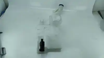 Peça sobressalente para automóvel em segunda mão depósito do limpa vidros por opel corsa f 1.2 (68) referências oem iam 9836393680 Peça sobressalente para automóvel em segunda mão depósito do limpa vidros por opel corsa f 1.2 (68) referências oem iam 9836393680