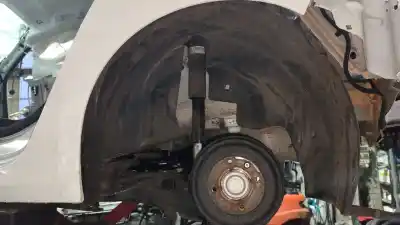 Автозапчастина б/у задня ліва колесна арка для peugeot 208 ii (ub_, up_, uw_, uj_) 1.2 puretech 75 посилання на oem iam 9827215480