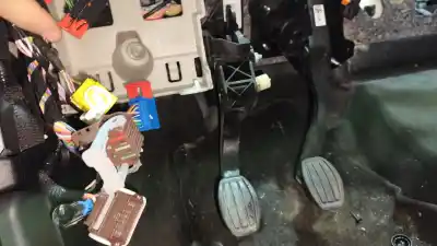 Автозапчастина б/у педаль зцеплення для peugeot 208 ii (ub_, up_, uw_, uj_) 1.2 puretech 75 посилання на oem iam 9824263080