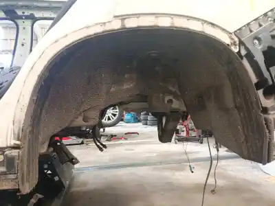 Peça sobressalente para automóvel em segunda mão cave de roda traseira esquerda por bmw x1 (e84) sdrive 18 d referências oem iam 51712990087