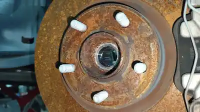 Second-hand car spare part front right knuckle for ford kuga iii (dfk) 2.0 ecoblue mhev oem iam references 2451512  