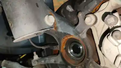 Second-hand car spare part front left knuckle for ford kuga iii (dfk) 2.0 ecoblue mhev oem iam references 2451516  