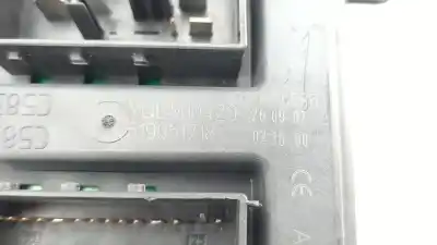 Second-hand car spare part fuse box unit for land rover range rover sport i (l320) 3.6 d 4x4 oem iam references yqe500420  