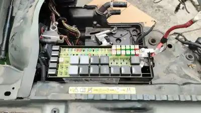 Gebrauchtes Autoersatzteil relais sicherungskasten multifunktionsrelais zum land rover discovery iv (l319) 3.0 td 4x4 oem-iam-referenzen ah2214290