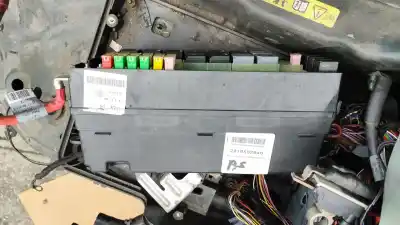 Автозапчасти б/у блок реле/предохранителей за land rover discovery iv (l319) 3.0 td 4x4 ссылки oem iam ah2214290  