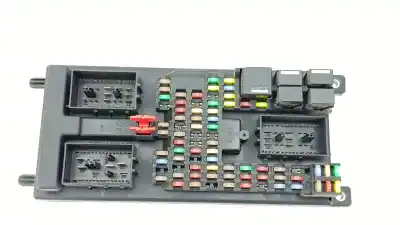 Pezzo di ricambio per auto di seconda mano scatola relè/fusibili per land rover discovery iv (l319) 3.0 td 4x4 riferimenti oem iam ah2214f041bf  