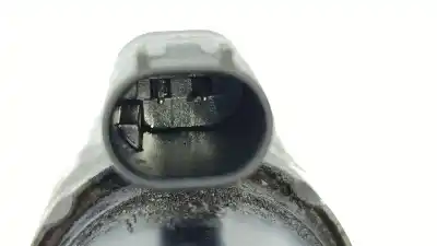 Автозапчастина б/у паливний насос для land rover discovery iv (l319) 3.0 td 4x4 посилання на oem iam 9002853f  