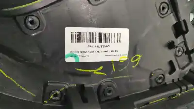 Автозапчасти б/у обивка левой передней двери за jeep compass (mp, m6, mv, m7) 1.6 crd ссылки oem iam 5vl83 lt5ad  